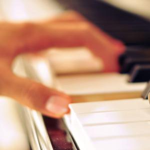 《隔壁人妻》苍井空
